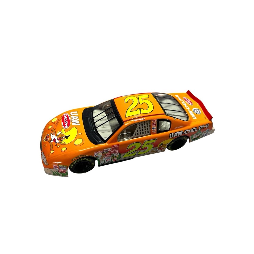 ACTION 2002 JOE NEMECHEK #25 MONTE CARLO‎ UAW DELPHI LOONEY TUNES NASCAR 1:24